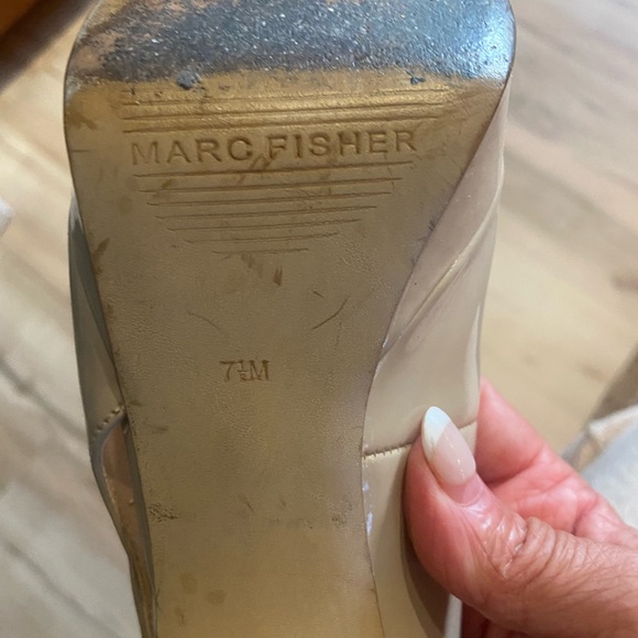 Marc Fisher platform heel - Picture 9 of 11